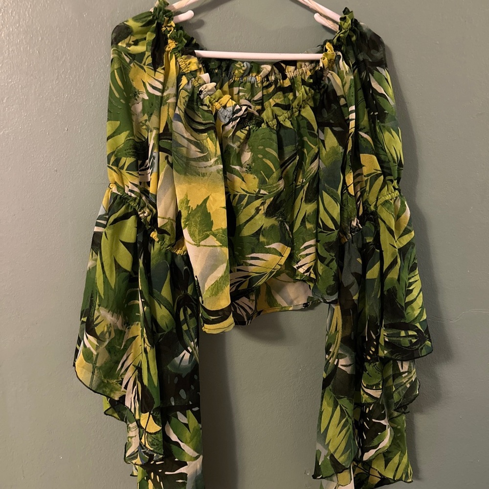 LIVE 4 TRUTH Women’s  Flirty Crop Blouse Long Sleeves Off the Shoulder XL